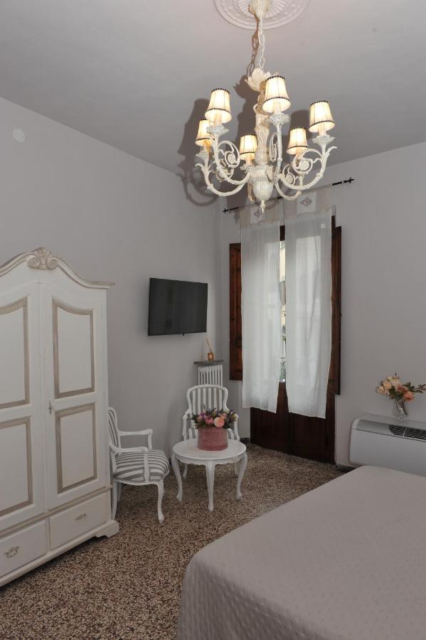 Hotel Dimora Sotto la Rocca San Miniato Esterno foto